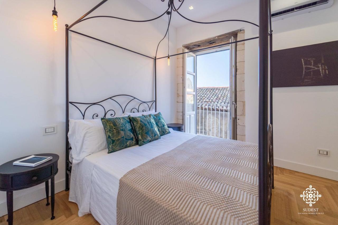 Residenza Dumah - Elegante Dimora In Centro Apartment Syracuse Exterior photo